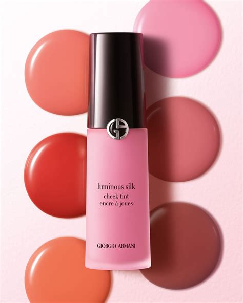 Luminous Silk Cheek Tint Liquid Blush .